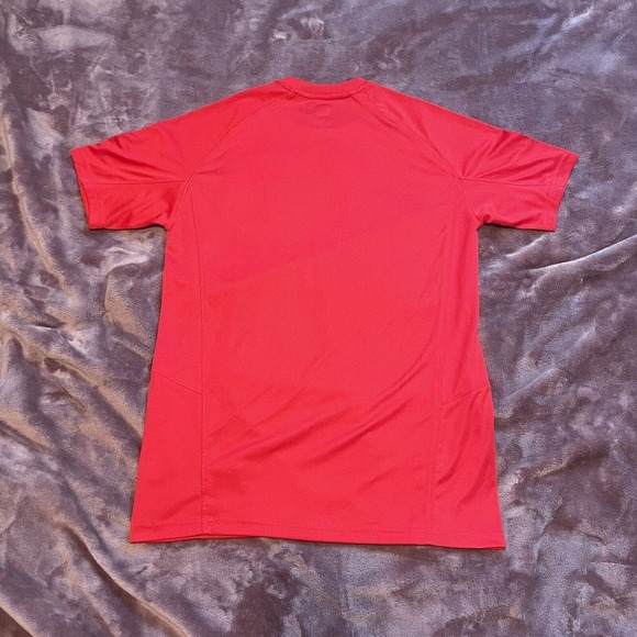 NHL Chicago BlackHawks T Shirt Adult Small Red 100% Polyester - Picture 7 of 7